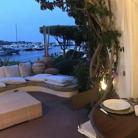 Elegant House With Magnificent View Of The Harbor Hébergement de vacances Porto Cervo